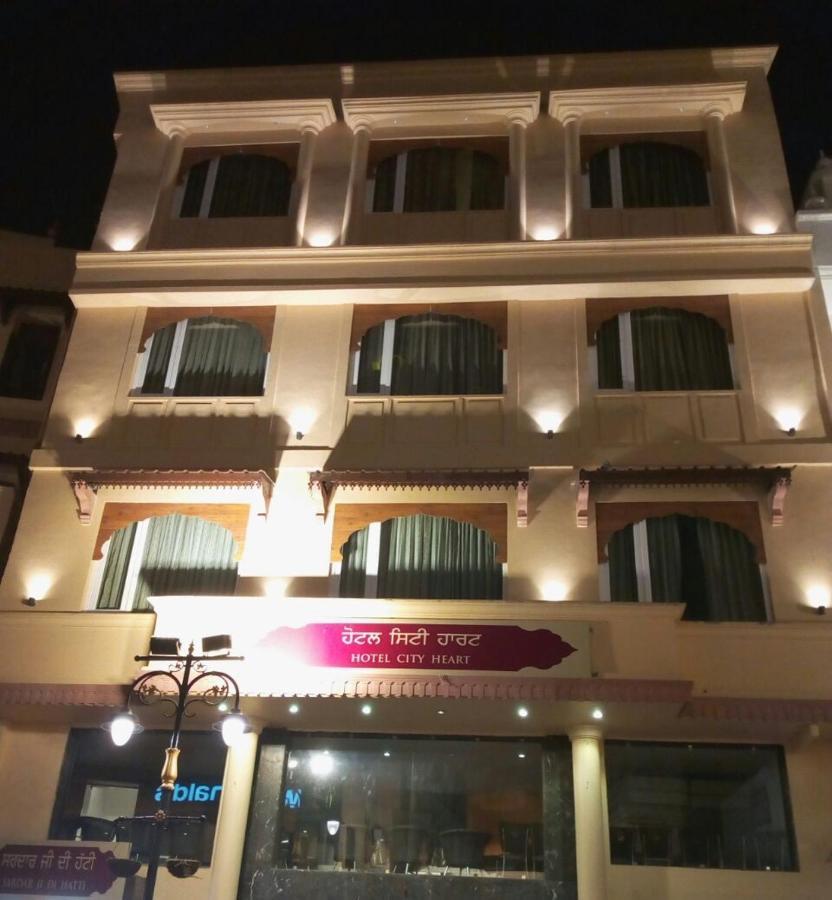 Hotel City Heart Amritsar Exterior photo